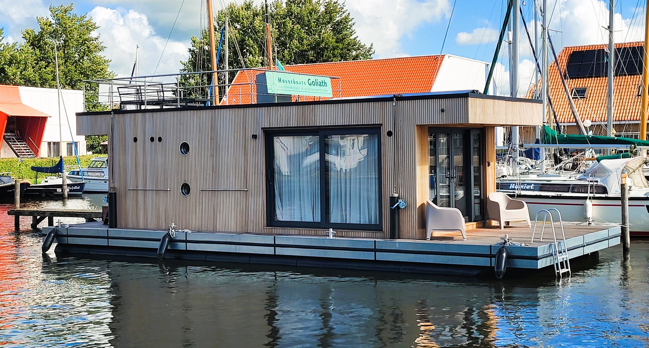 Surla 12 Houseboat Terherne (koop)ligplaats Beschikbaar