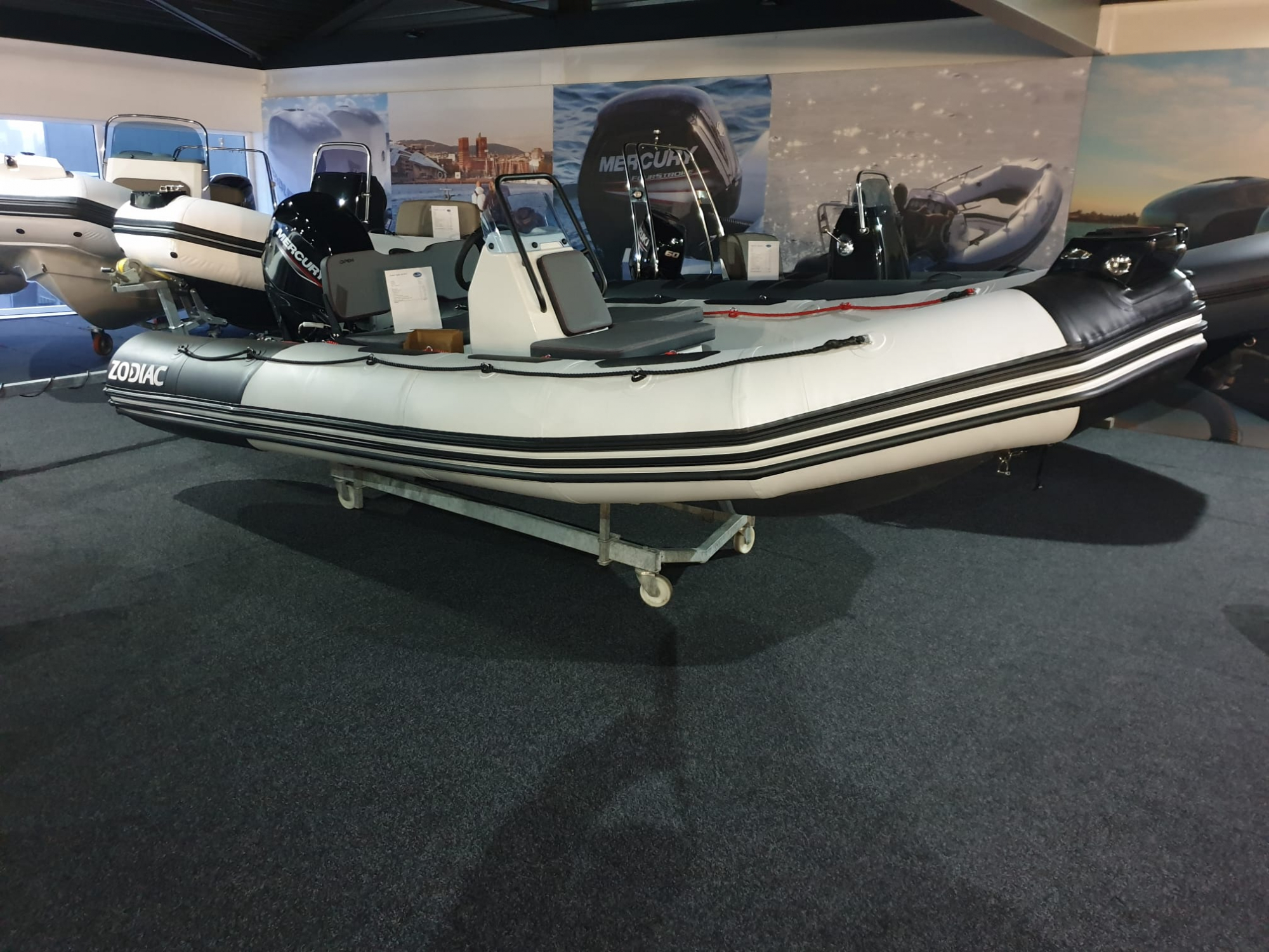 Zodiac AANBIEDING -  Open 4.8 PVC met Mercury 60 pk! hoofdfoto: 1