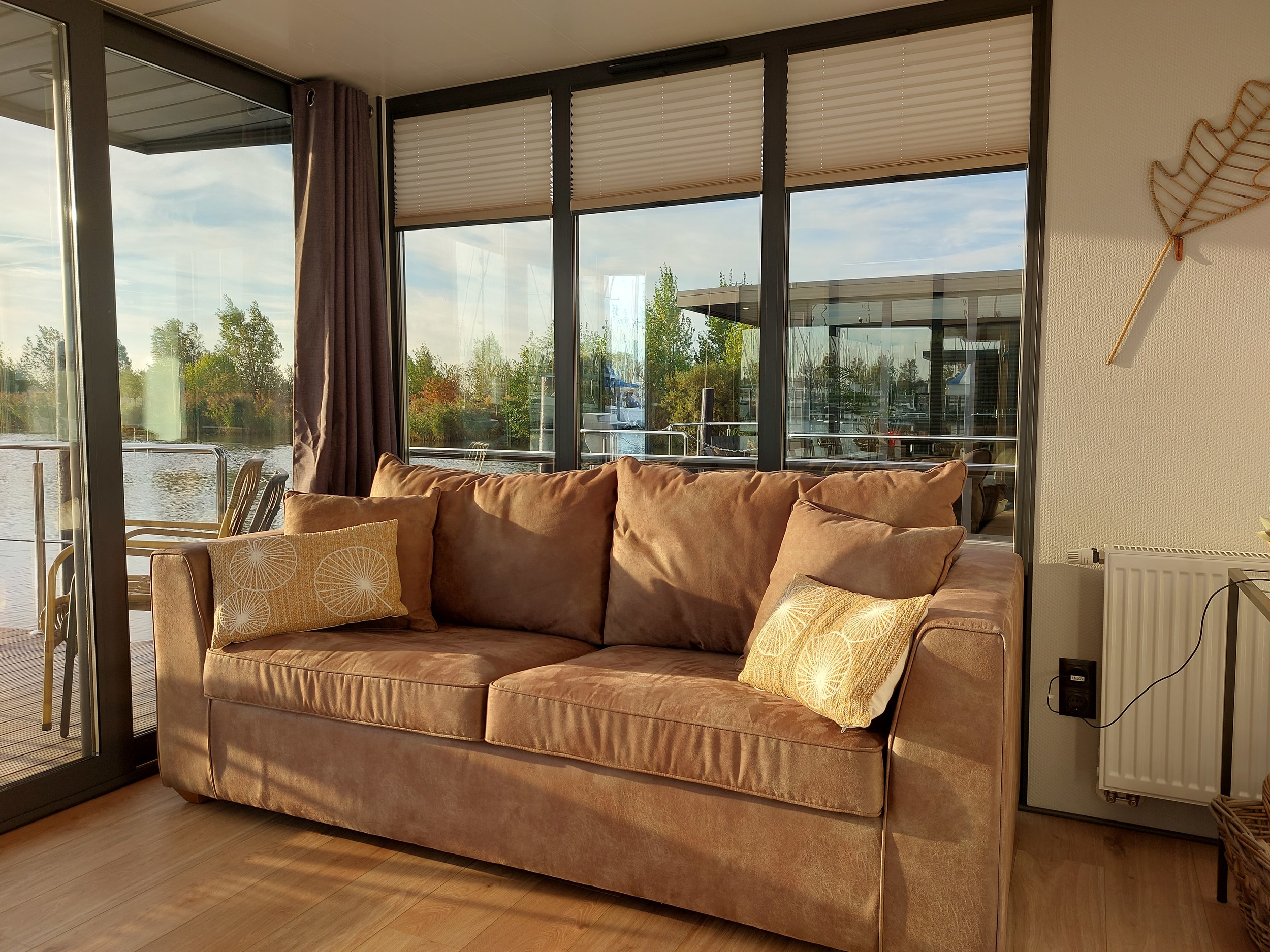 La Mare Houseboat Apartboat L Long