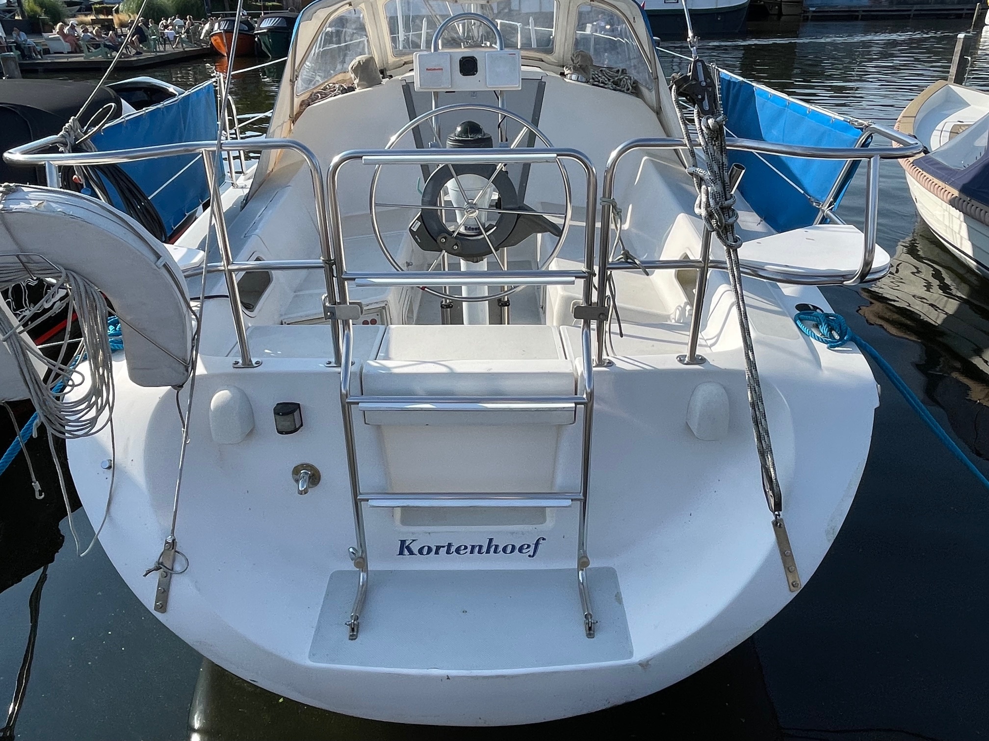 Catalina 270