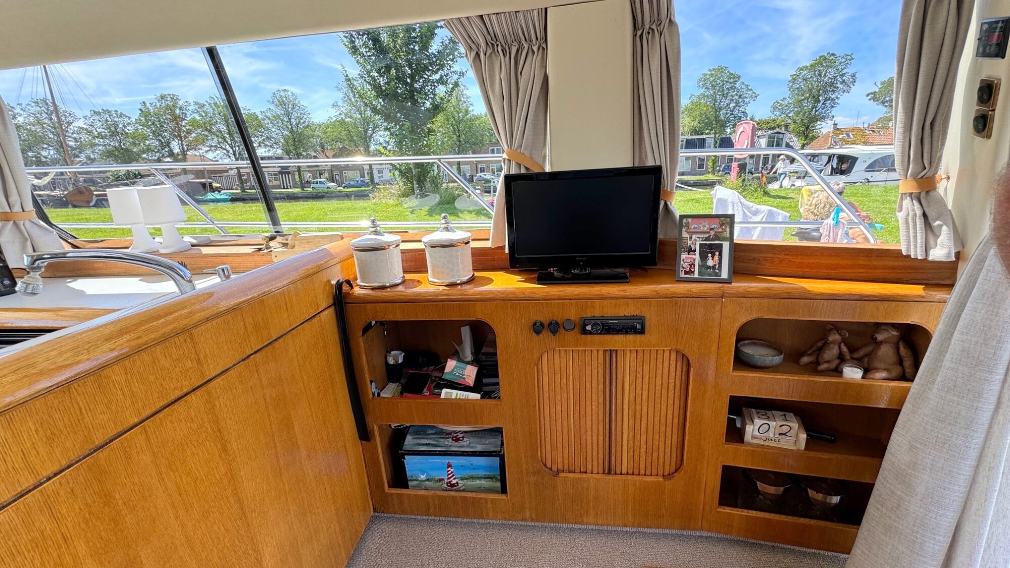 Whitewater Wolfe 46 Flybridge