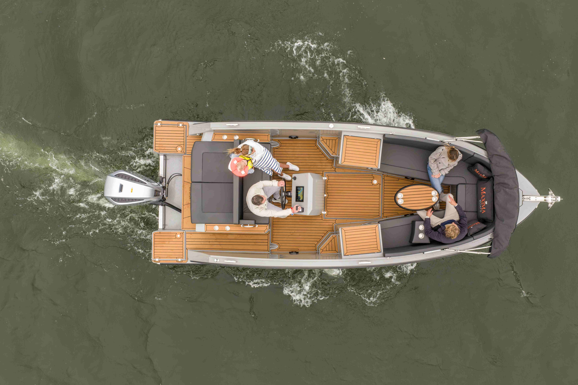Maxima Boats 680 Sport Lounge