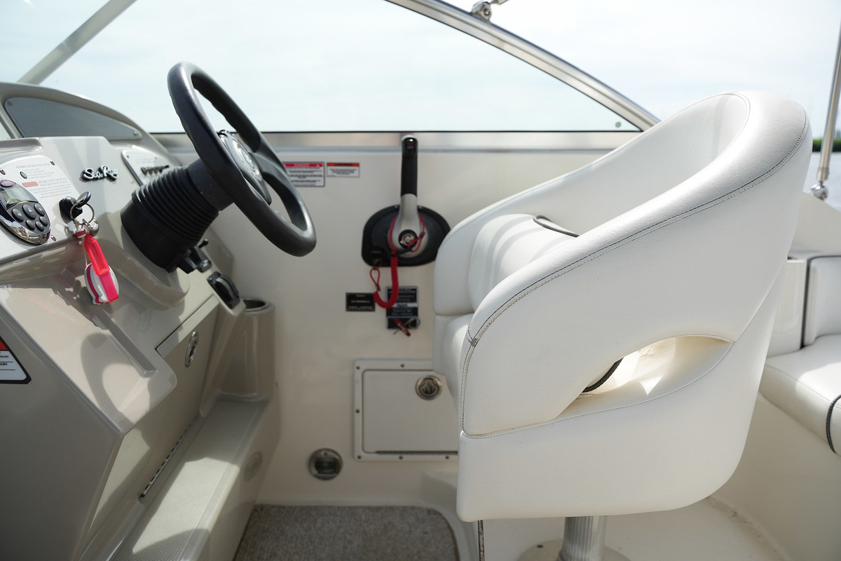 Sea Ray 255 Sundancer