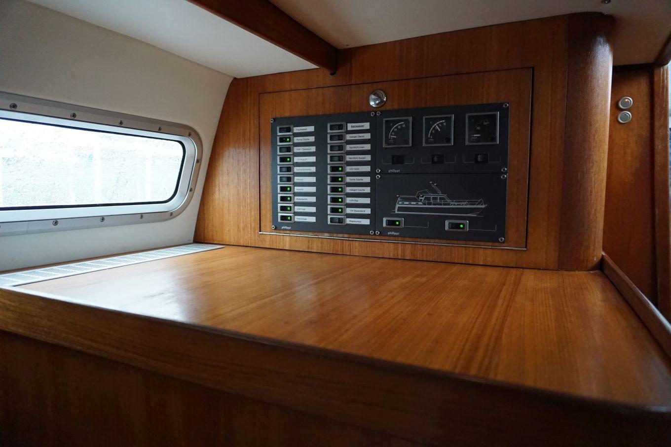 Motor Yacht Danish Rose Trimaran 14.30