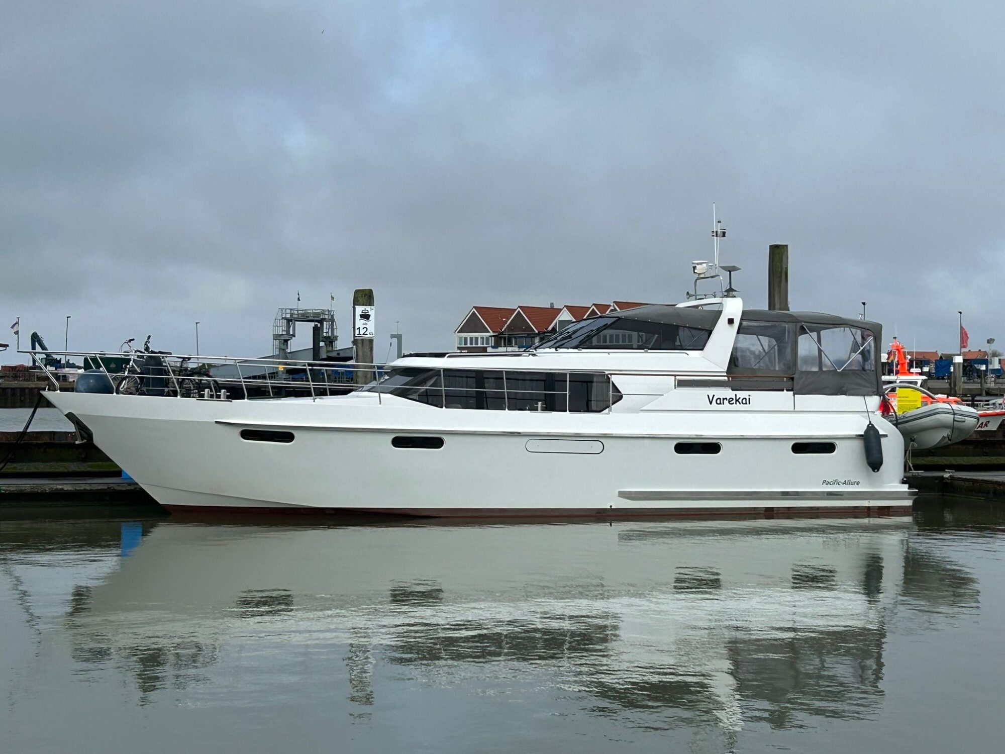 Van den Hoven Allure 155 Cabrio