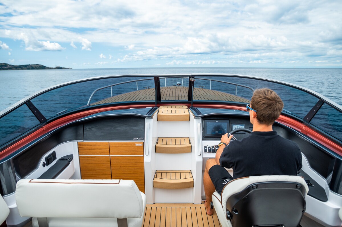 Alfastreet Marine 32 Cabin Sport - Outboard Series