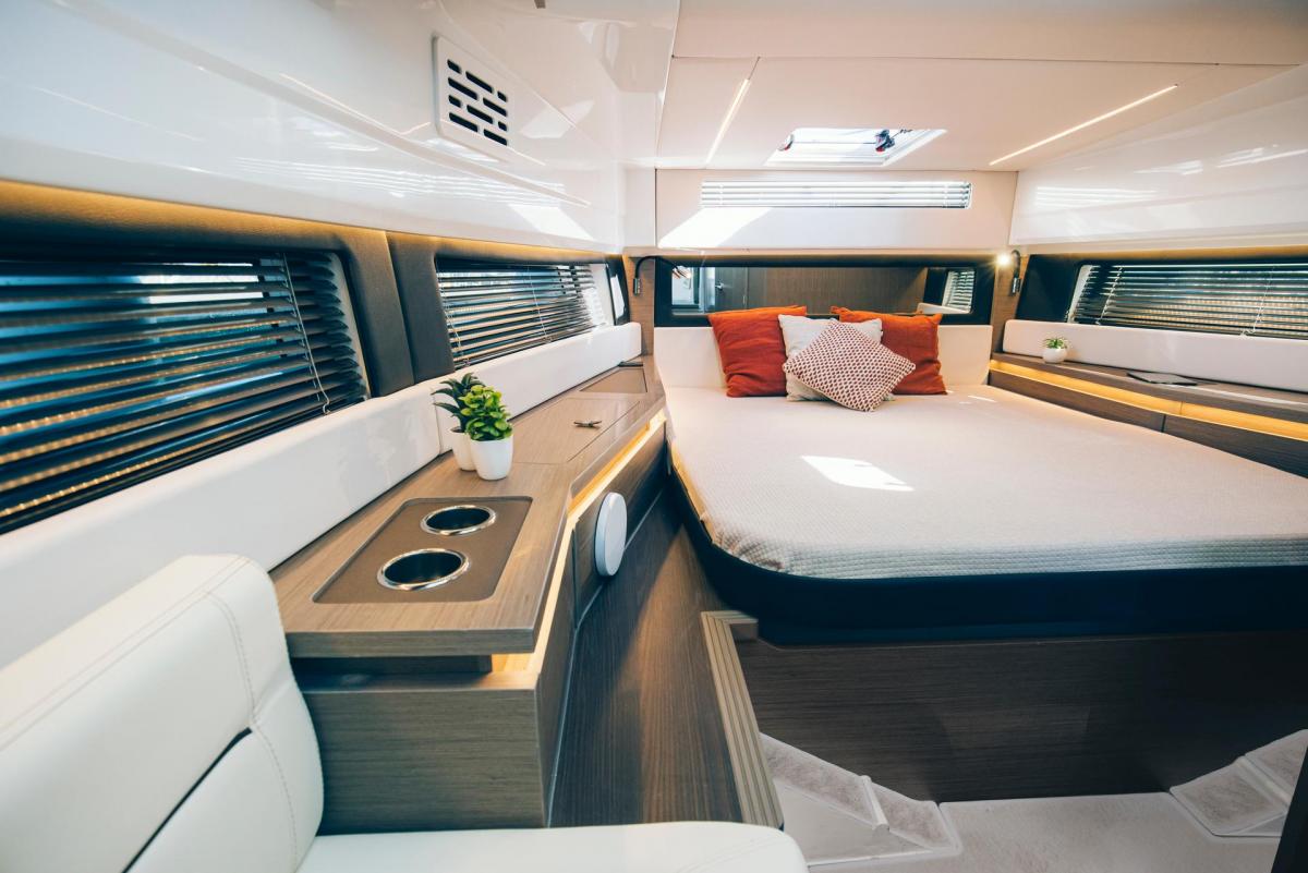 WELLCRAFT 38 EXPLORER