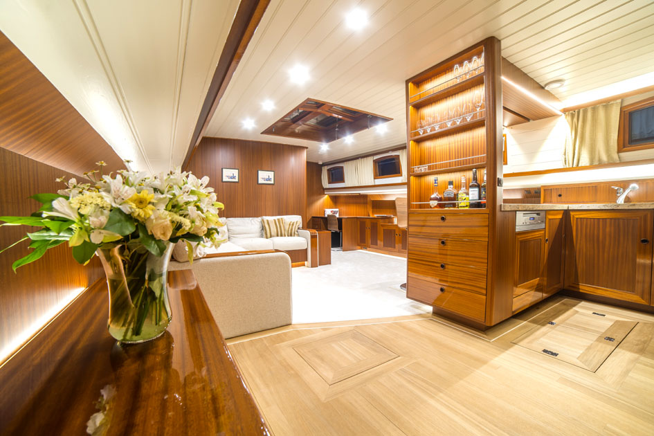 Luxe Motor Cruise 19.75