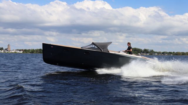 Outlaw 999 tender DE GROOTSTE SLOEPENSHOWROOM VAN NEDERLAND