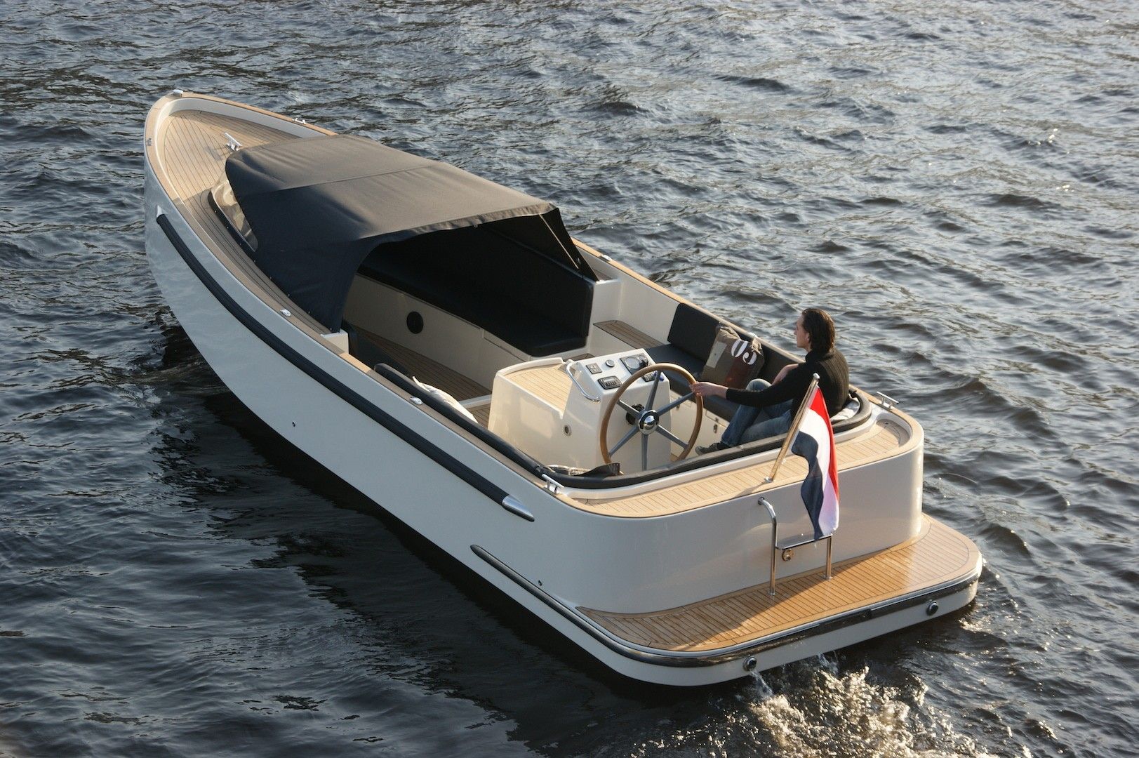 Seafury Hawker Tender 800 hoofdfoto: 1