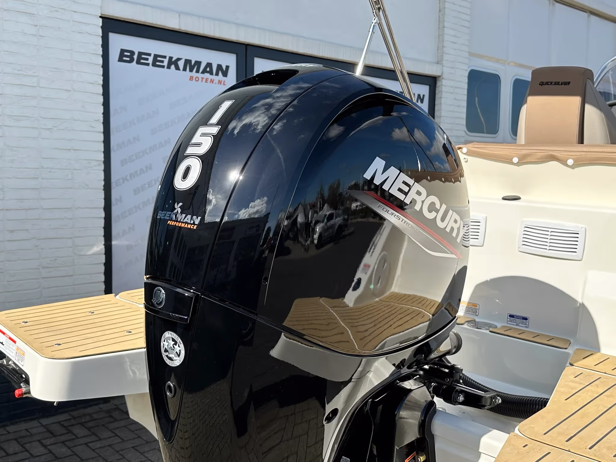 Quicksilver 605 Open