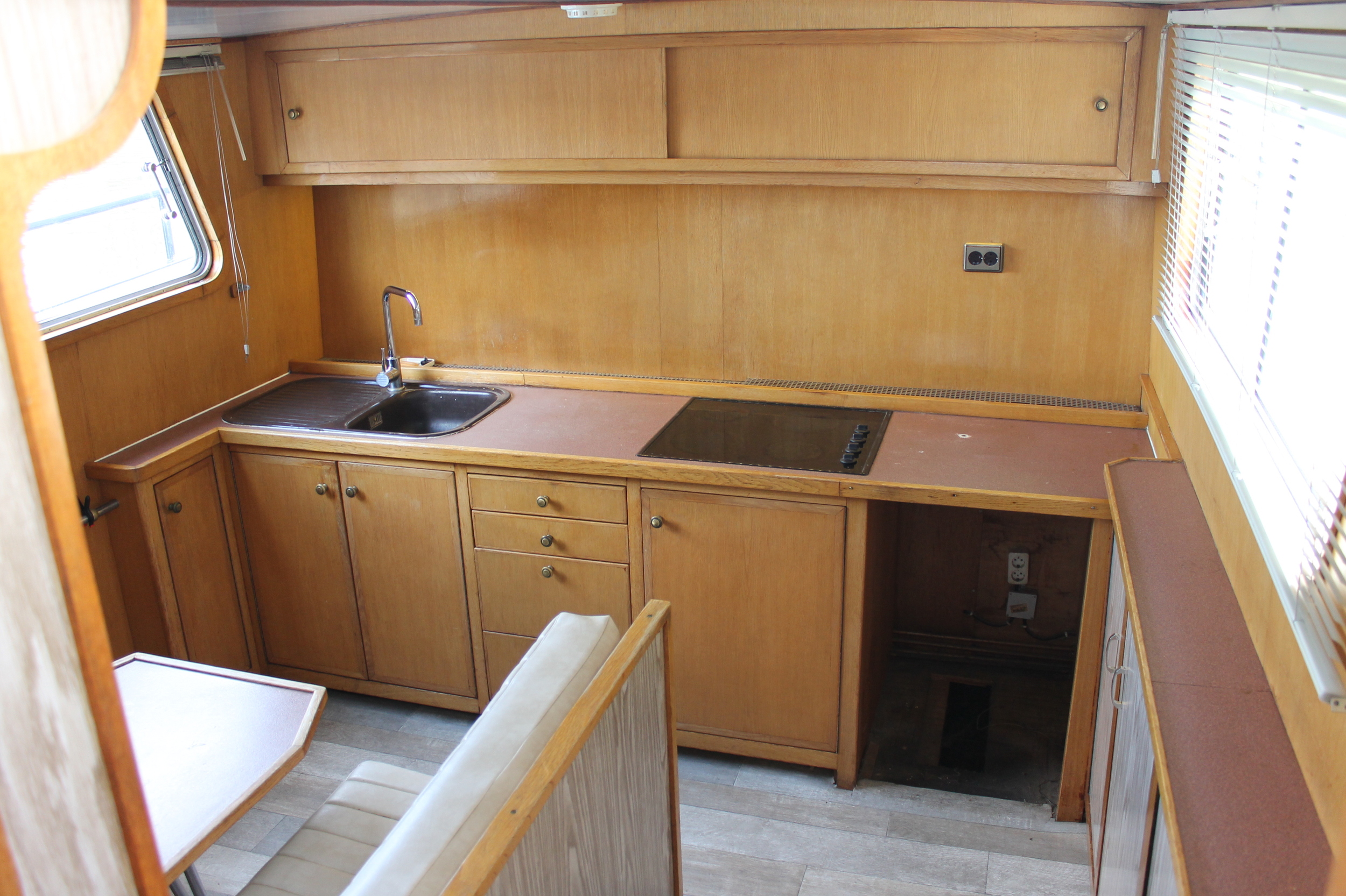 Tjalk Varend Woonschip 19.99