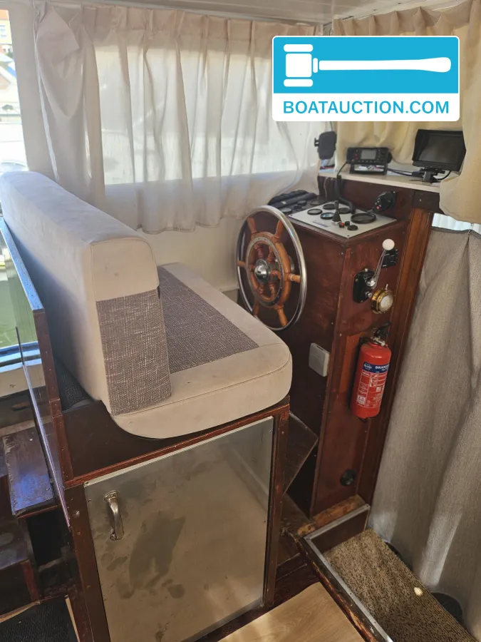 Motorboat 1050