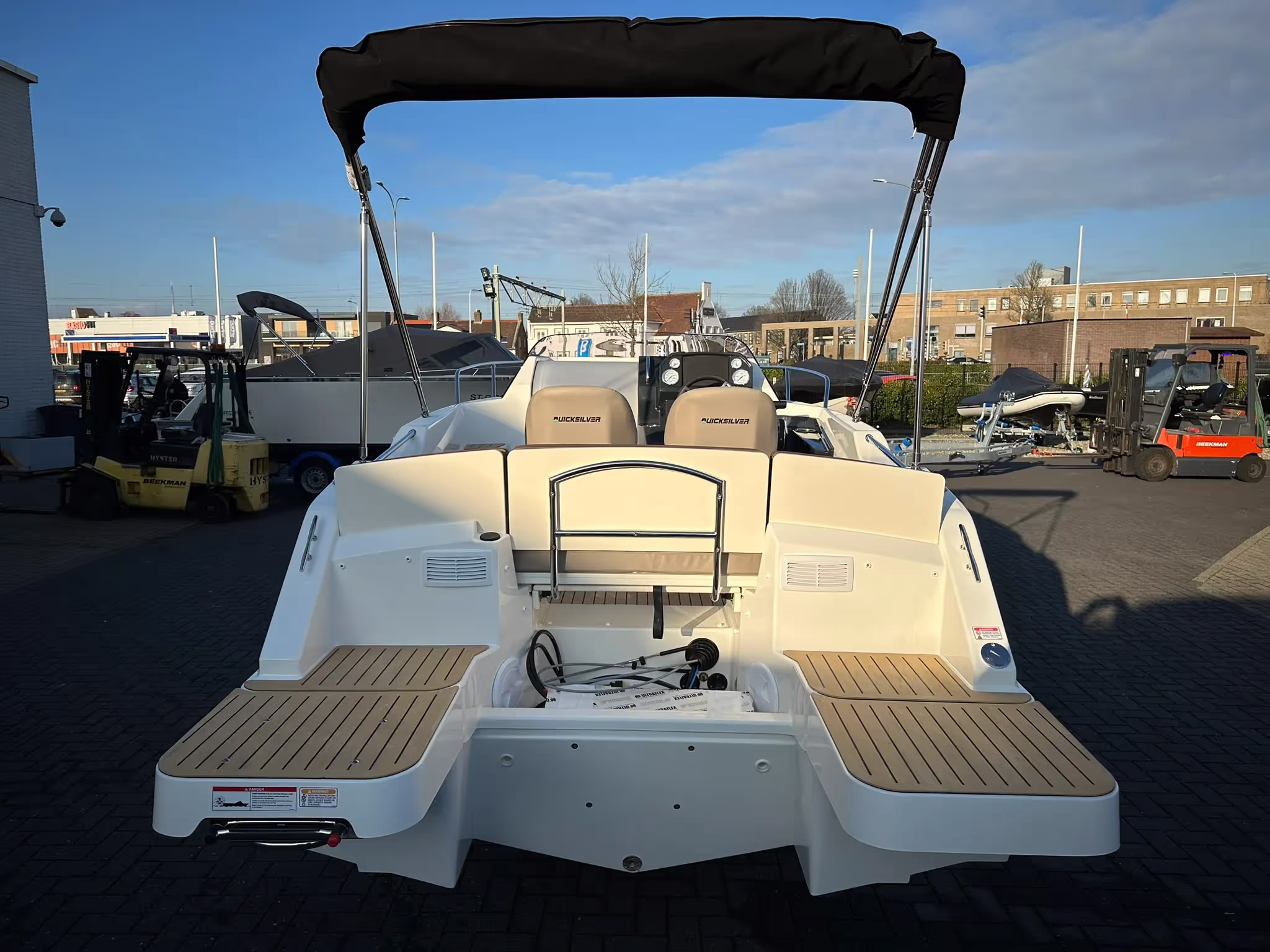 Quicksilver 555 Cabin