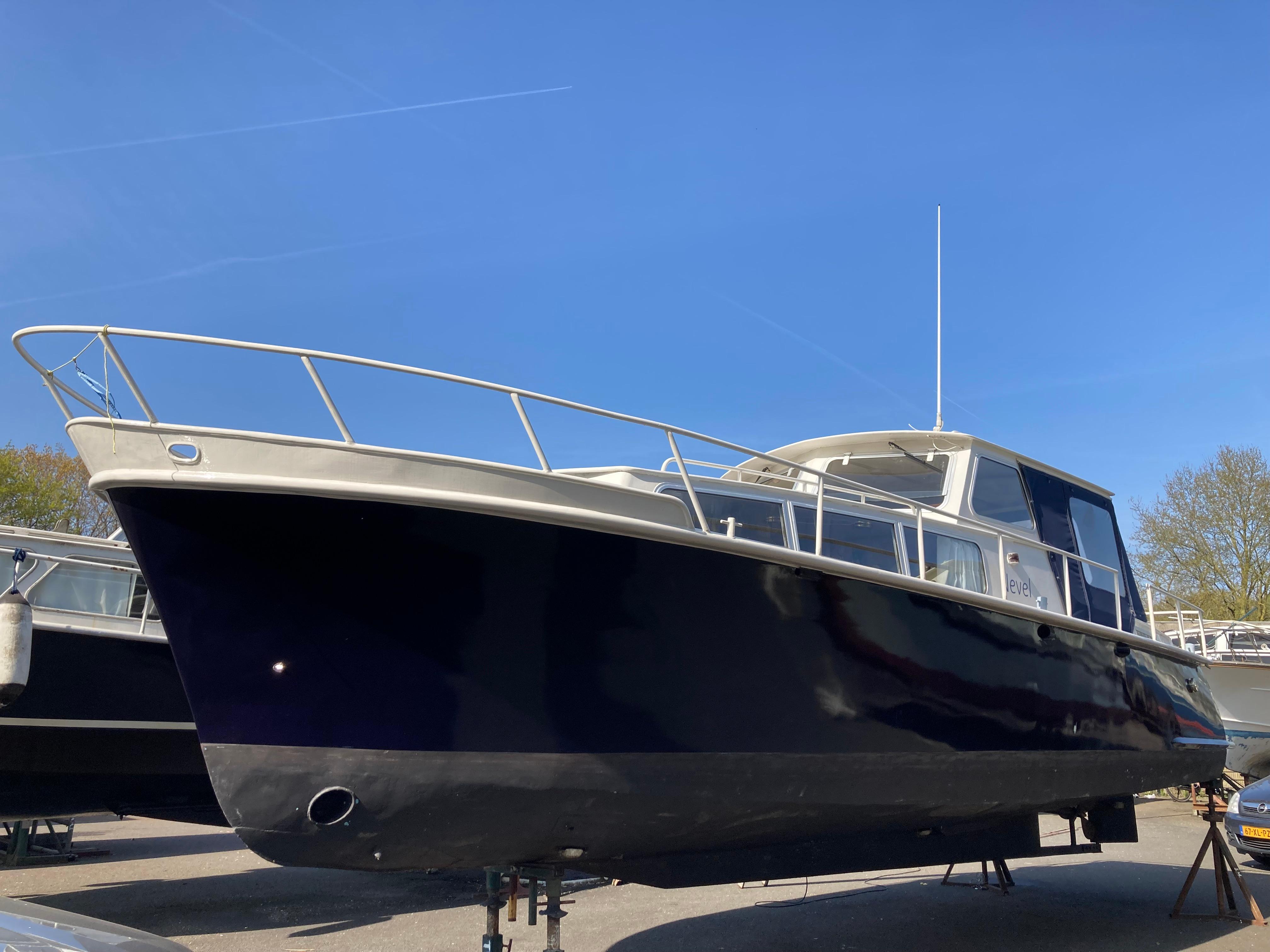 Motor Yacht Super Favorite AK 9.40