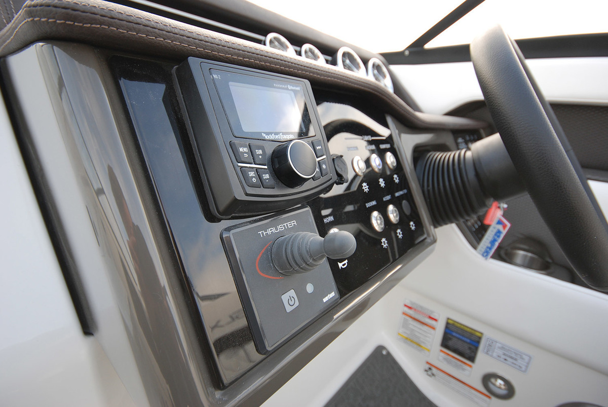 Sea Ray Sun Sport 250