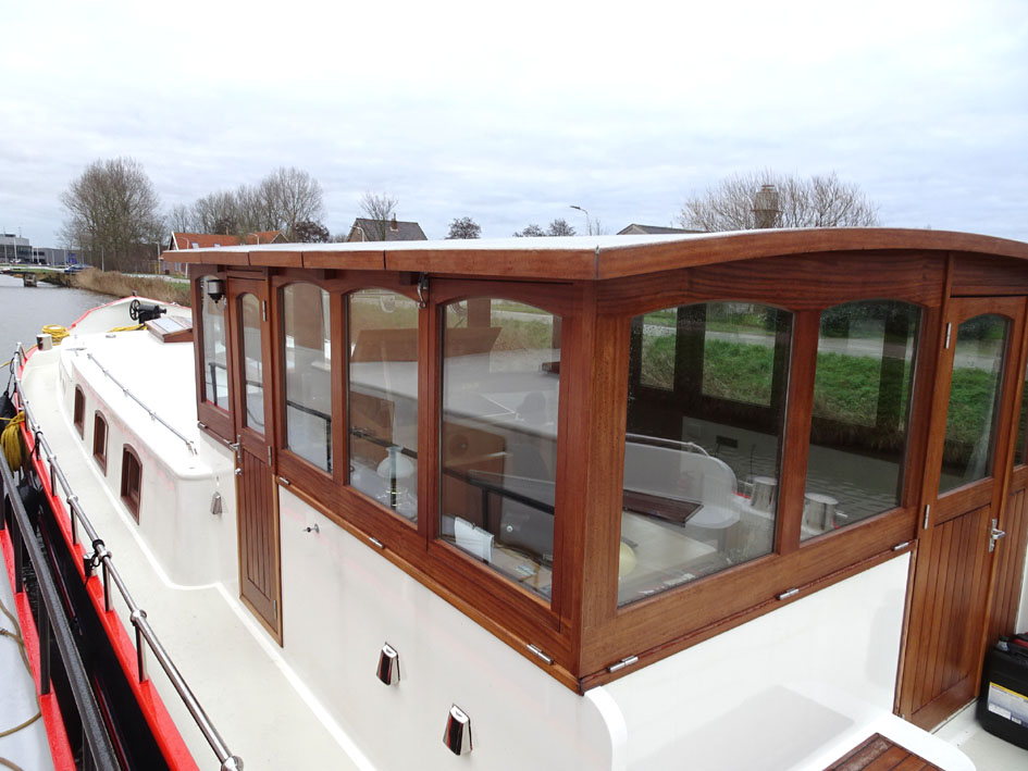 Luxe Motor Cruise 19.75