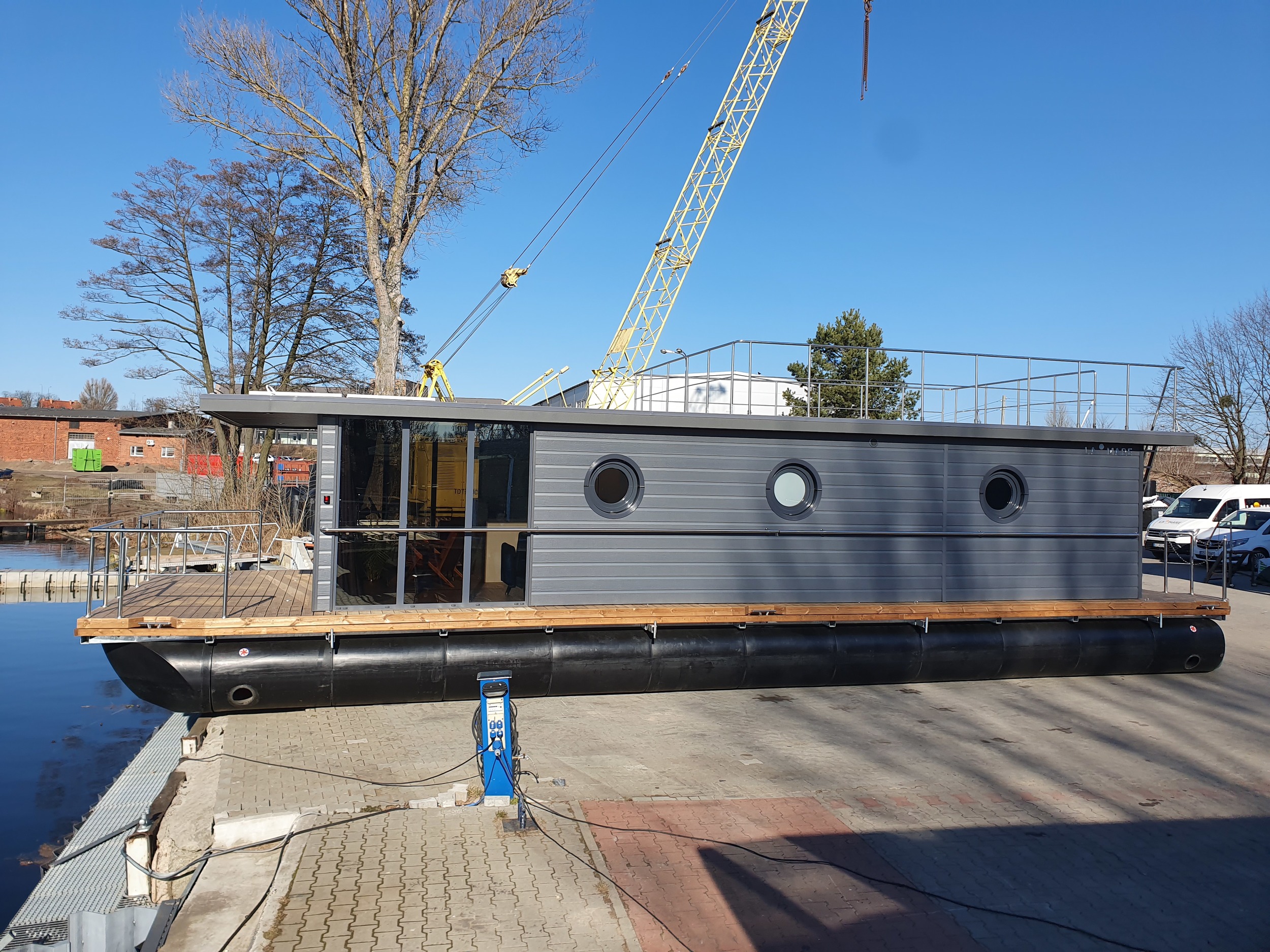 La Mare Houseboat Apartboat XXL - NEW La Mare Houseboat Apartboat XXL - NEW