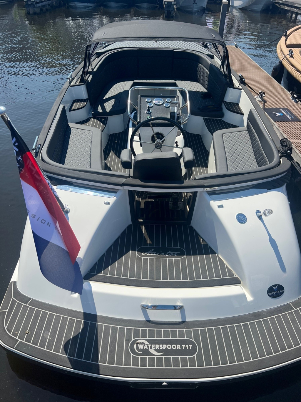 Waterspoor 777 Aviator