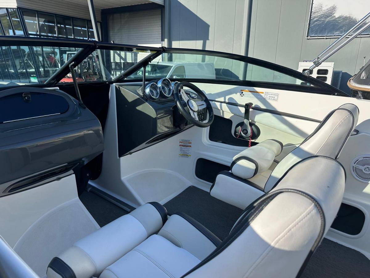 Sea Ray 190 Sport Bowrider