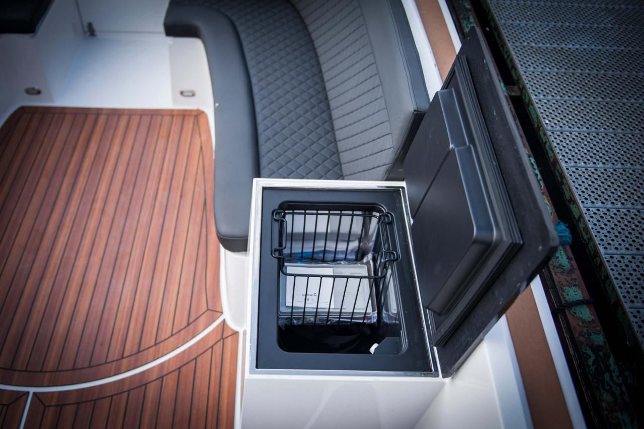 Maxima 730 tender