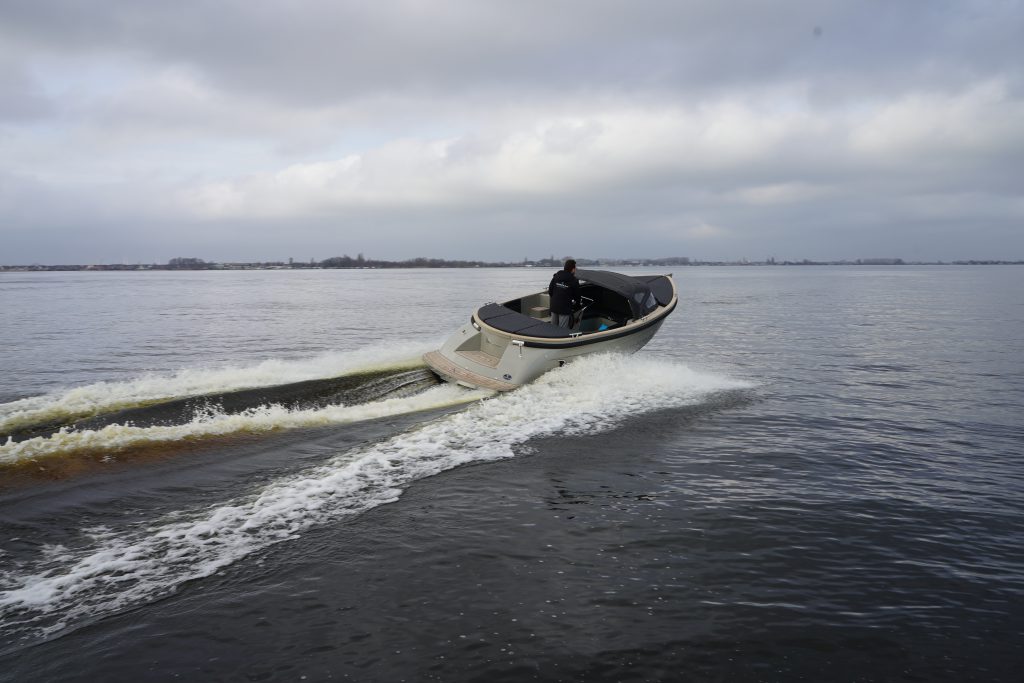 Waterspoor 646  DEMO met 60 Pk & ZONDAGS GEOPEND