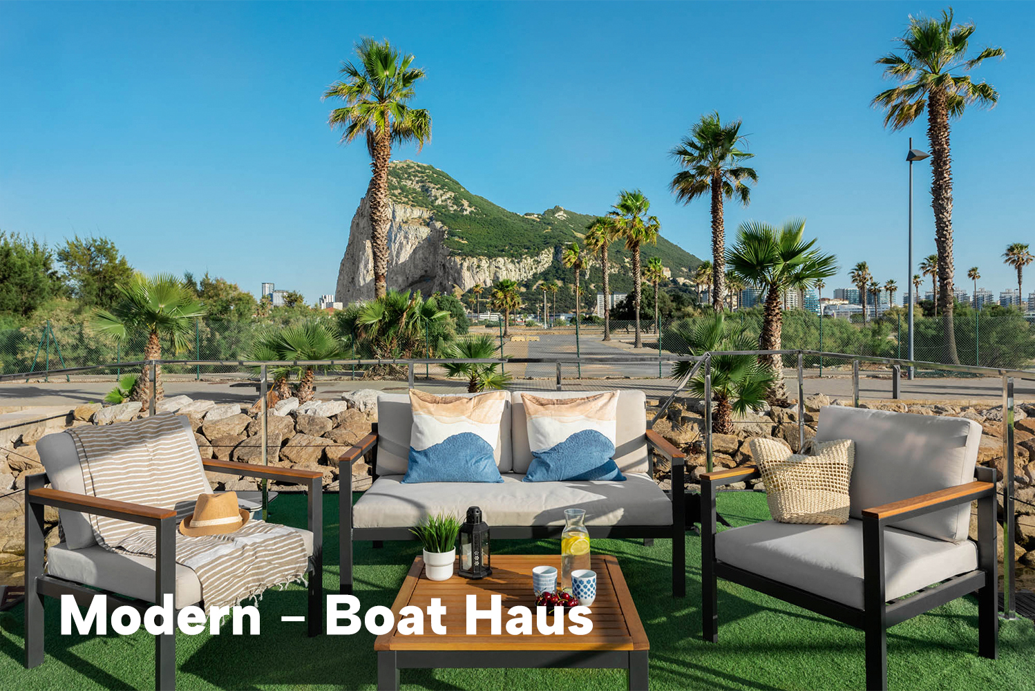 Boat Haus Mediterranean 8X4 MODERN Houseboat