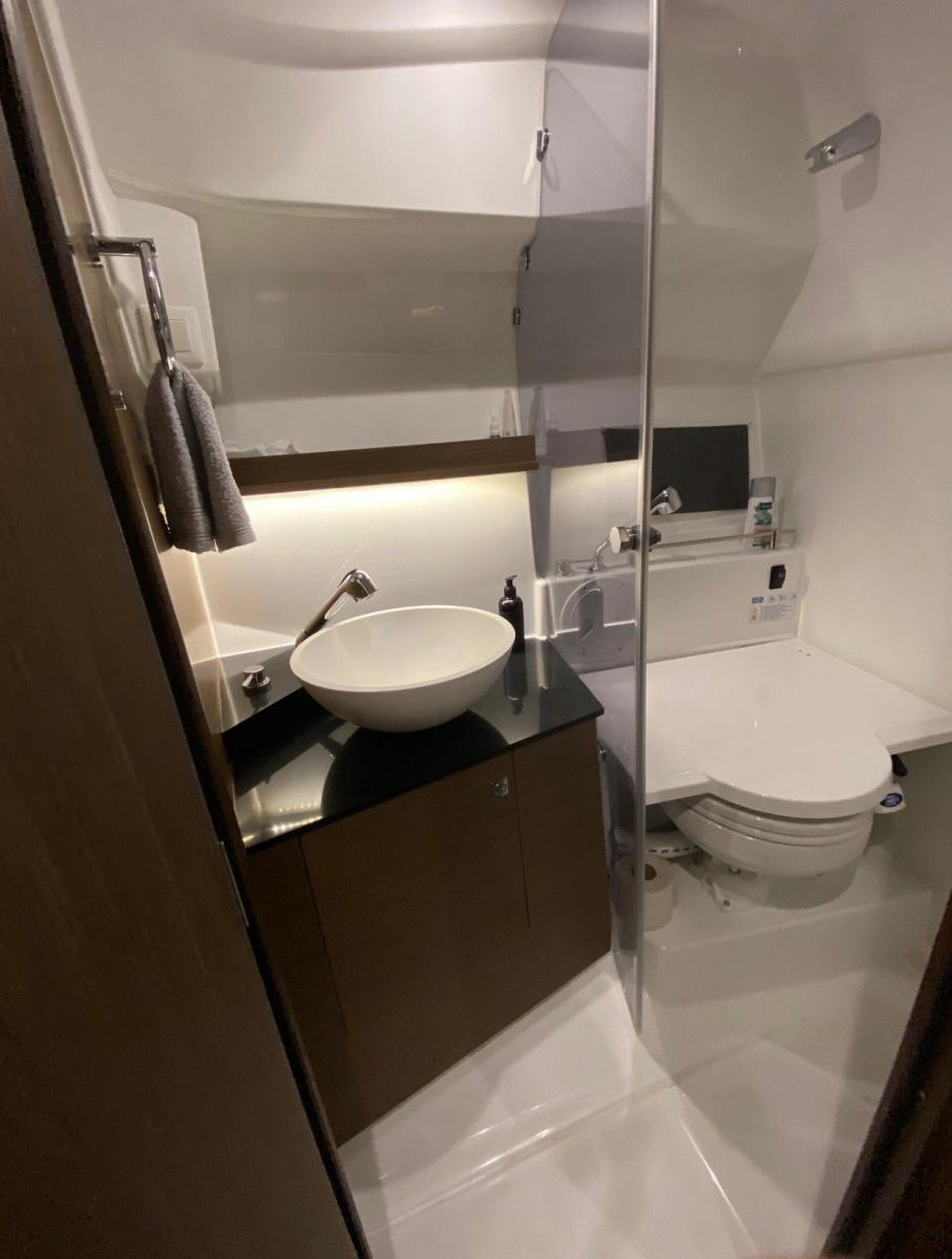 Jeanneau Cap Camarat 9.0 Walk Around