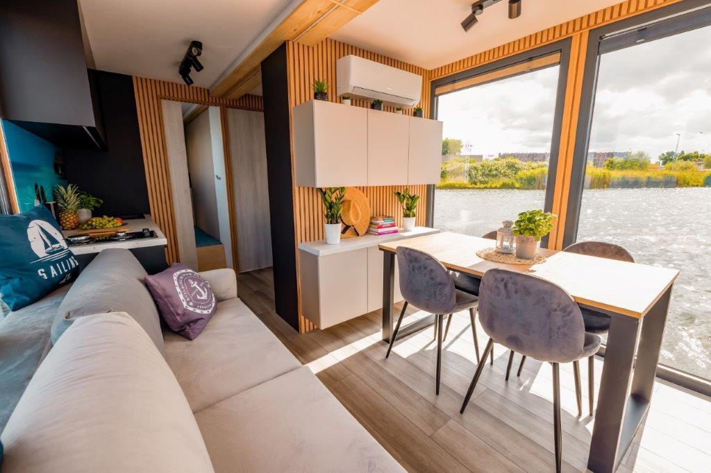 Shogun Mobile Houseboat