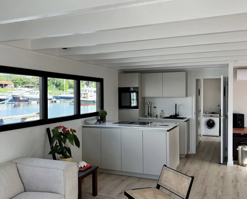 TMB60eco Houseboat Bij Rotterdam Ligplaats