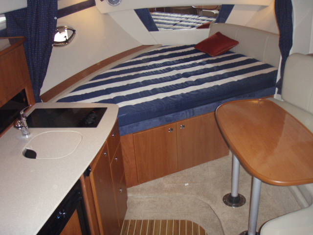 Bayliner 320 met 2x 260 pk Mercruiser van bouwjaar 2008!