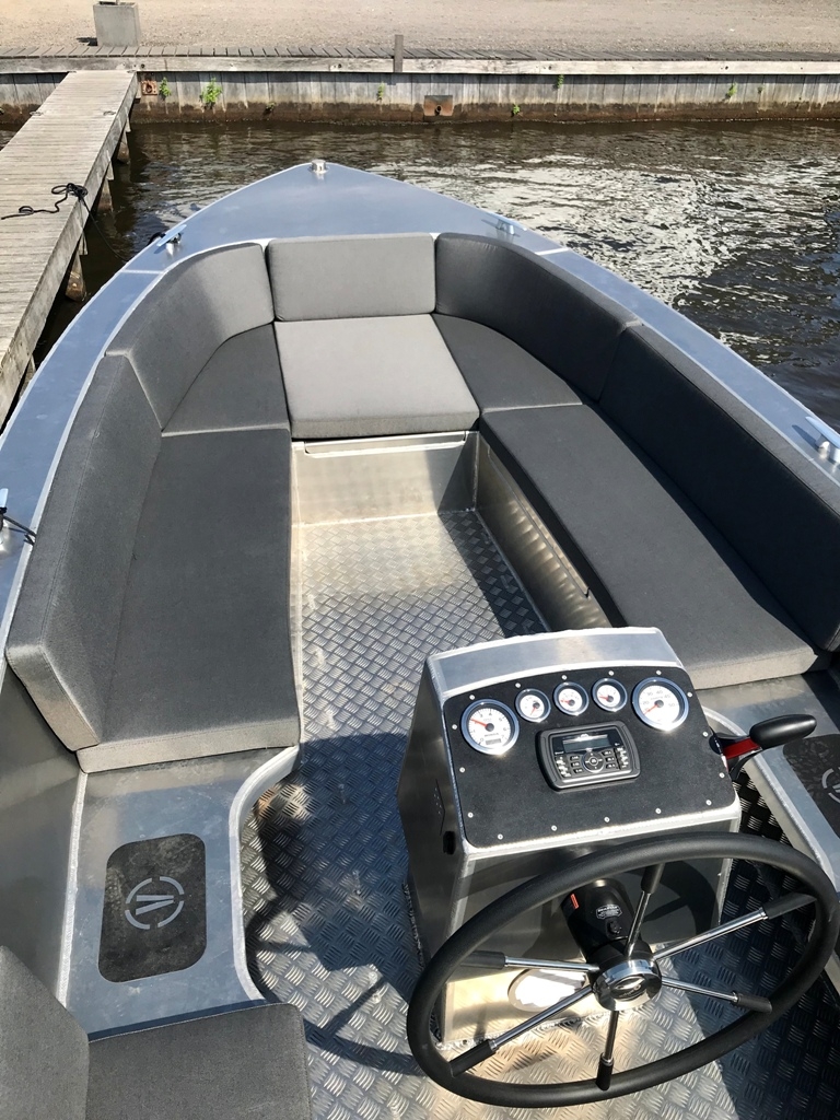 Van Vossen VanVossen Tender 700 (sport)