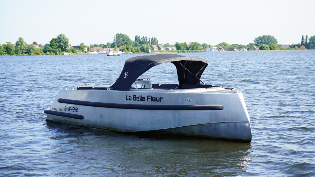 Van Vossen 600 Tender Sport PROEFVAREN 12 & 13 SEPTEMBER