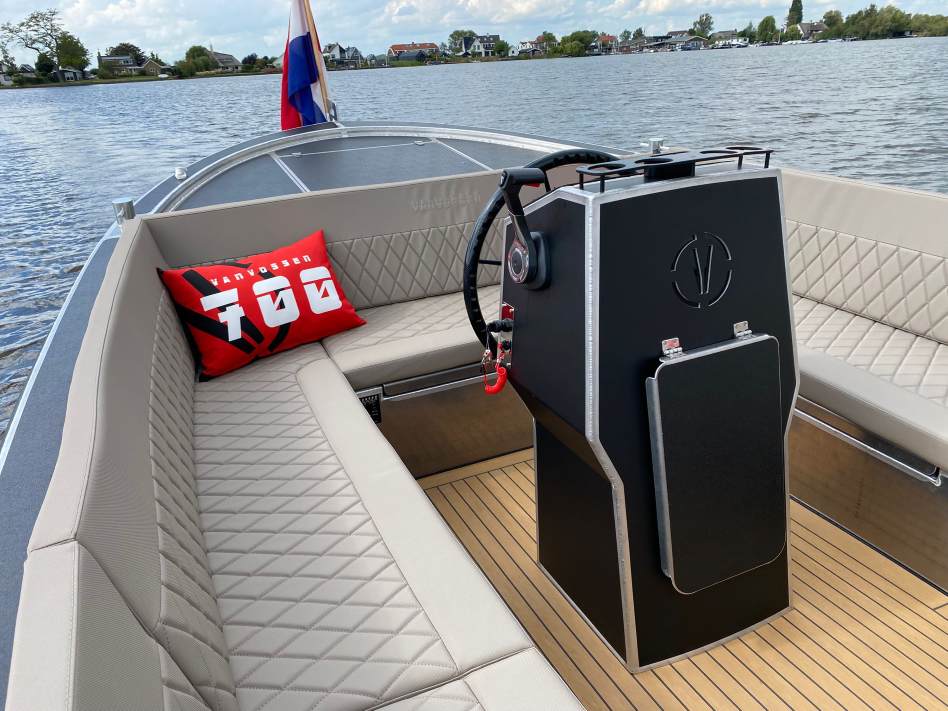 VanVossen 700 cabine sloep 