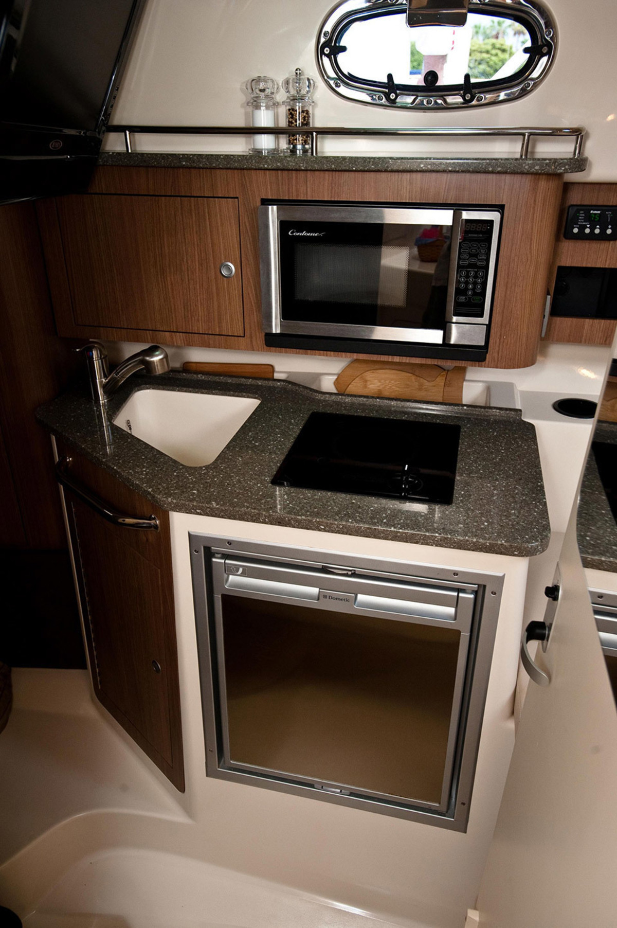 Boston Whaler 285 Conquest