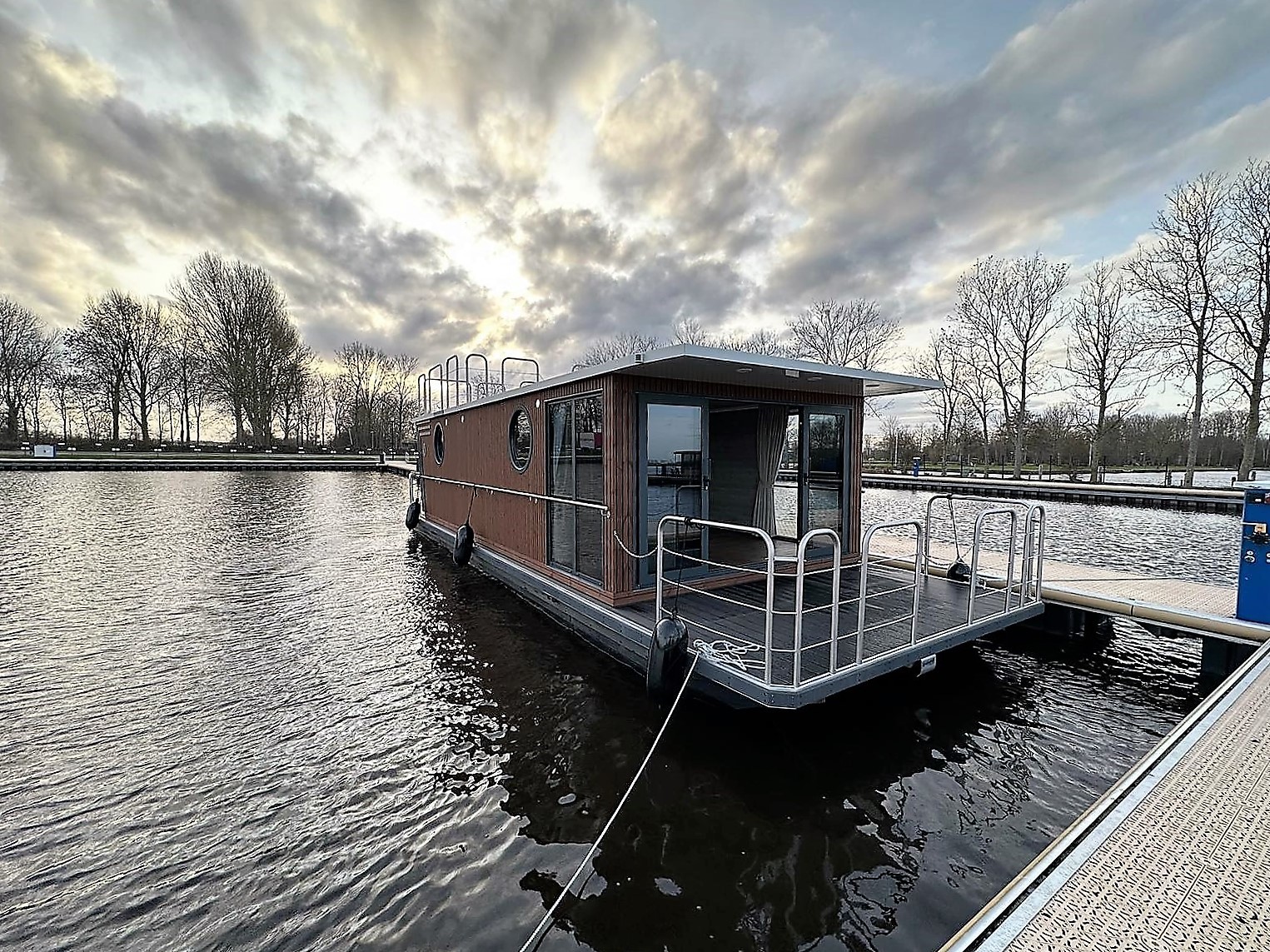 Nordic Season Houseboat NS 40 Eco 36m2