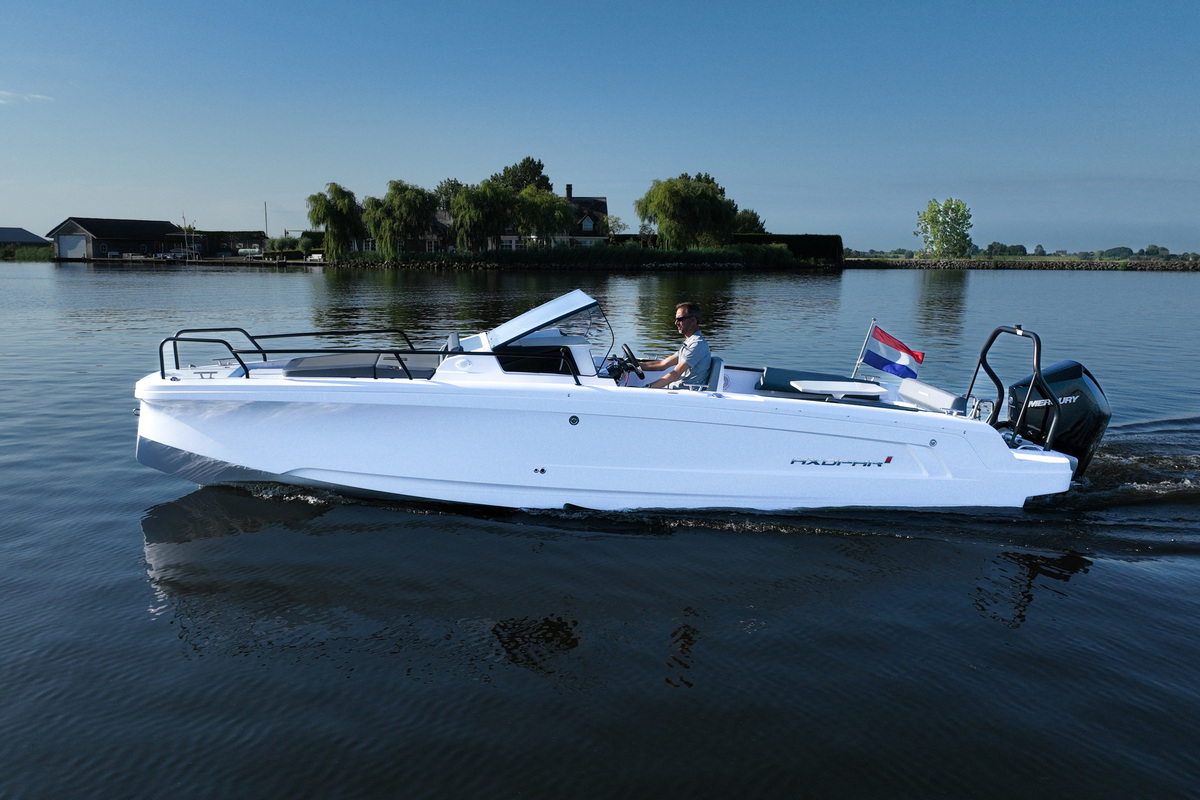 Axopar 25 Cross Bow & Cross Top