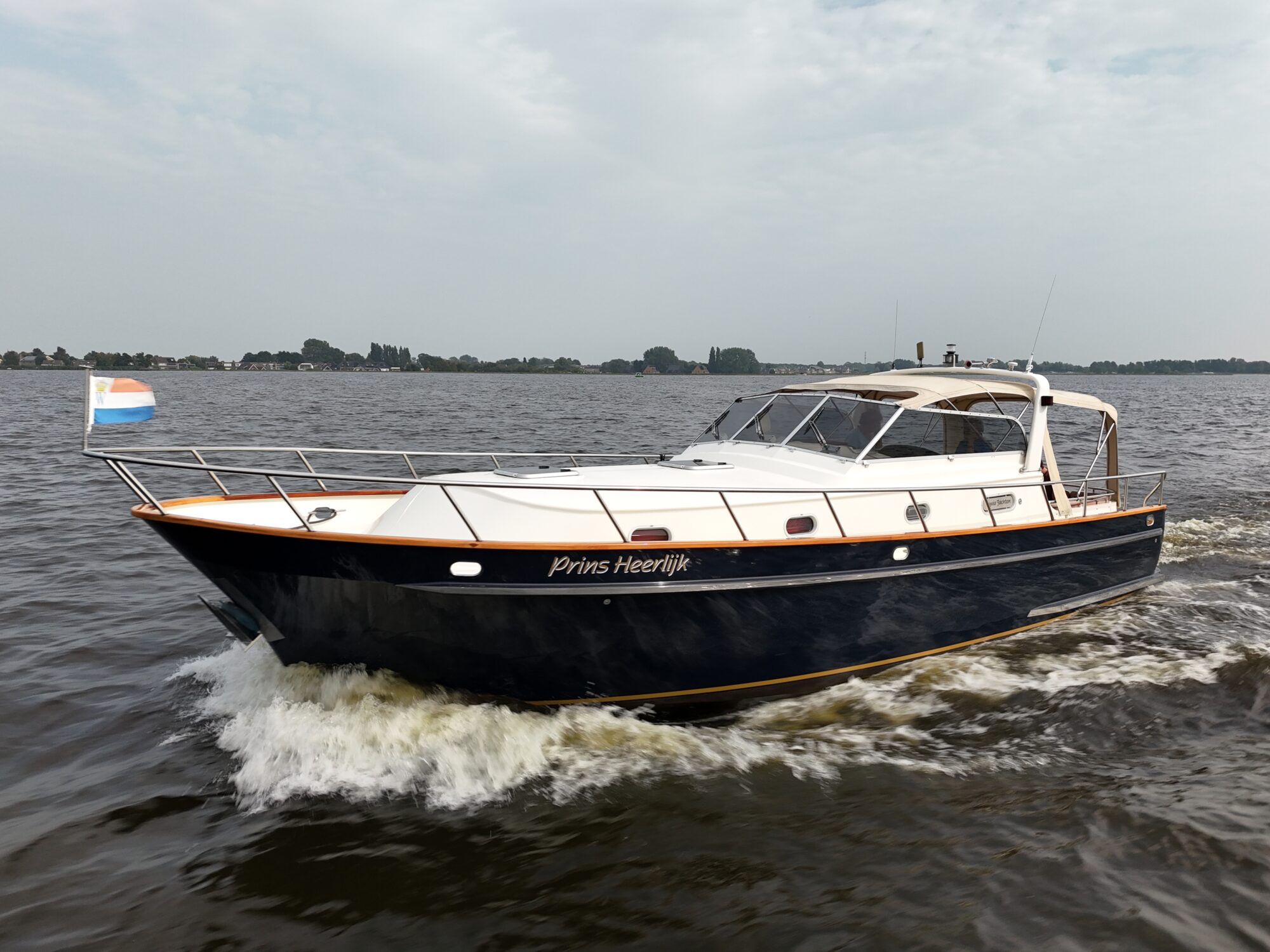 Tryvia 1100 OK Cabrio Spiegeldeur