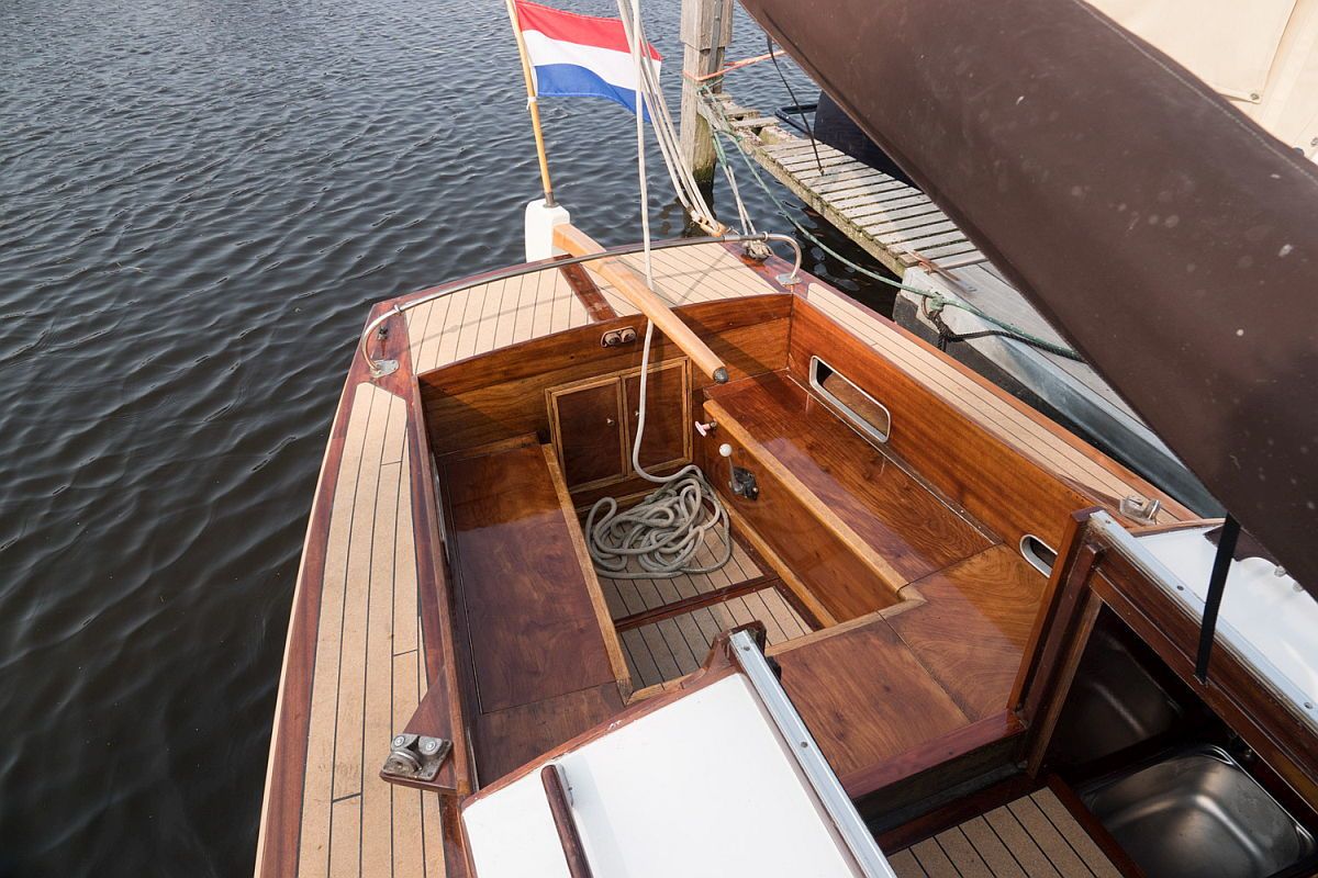 Sloep Houten Kajuit Zeilsloep