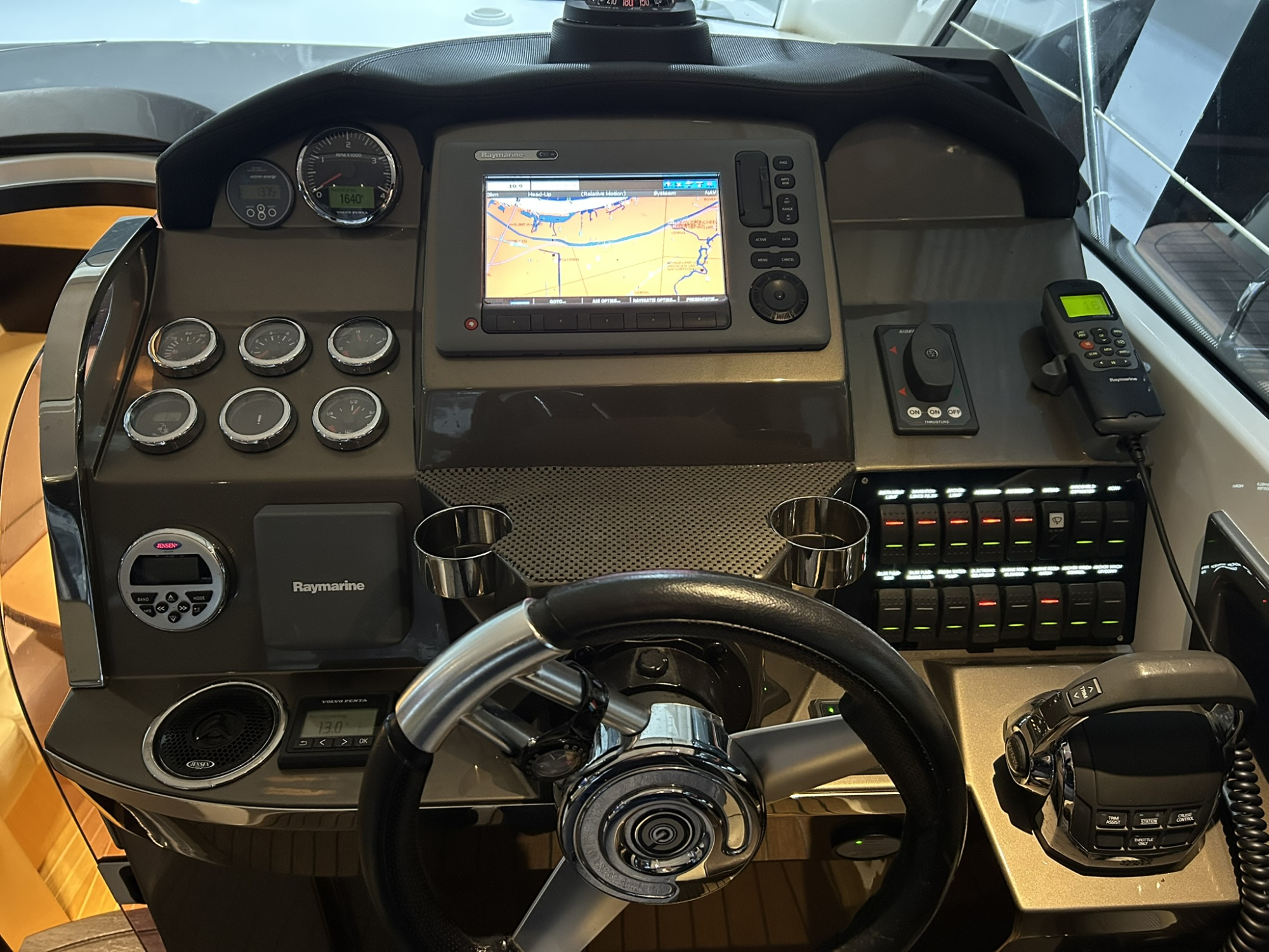 Galeon Yachts Galeon 325 HTS met Volvo Penta 370 pk