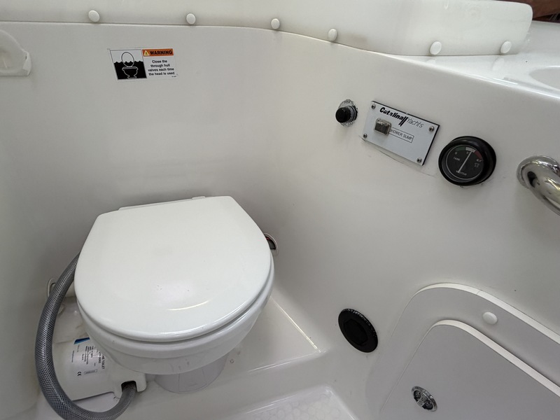 Catalina 320