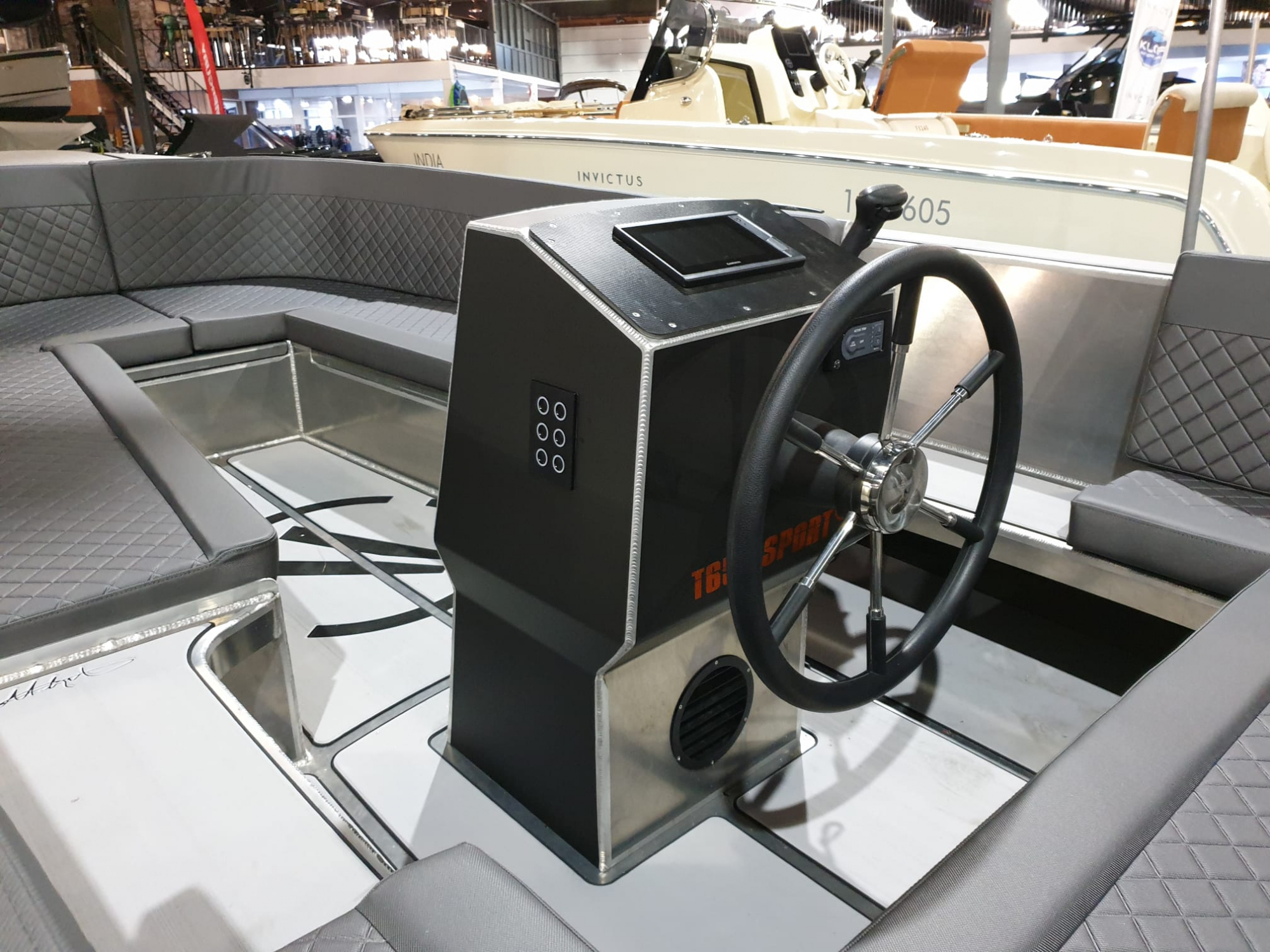 Van Vossen AANBIEDING -  Tender 650 sport R met Mercury 225 pk V6!