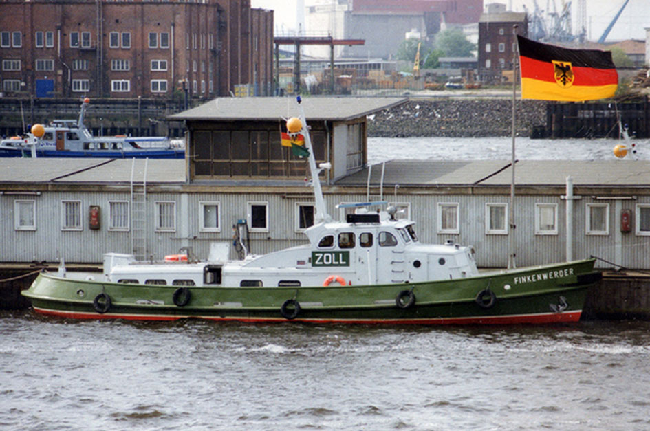 ex Patrouille vaartuig / Varend Woonschip 18.26 met UBC