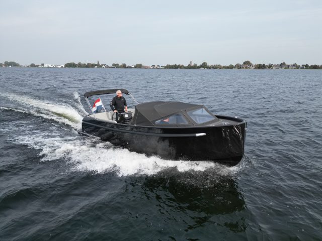 Seafury Hawker 725 jonge occasion