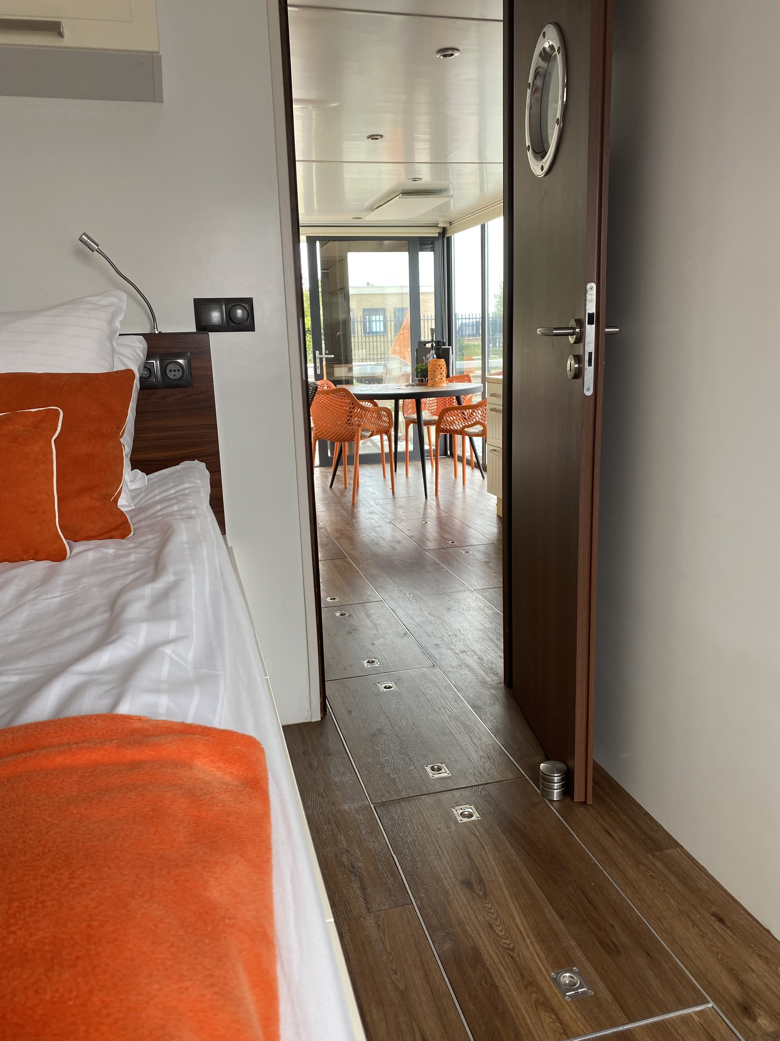 La Mare Houseboat Met Ligplaats Model DFS Aluminium