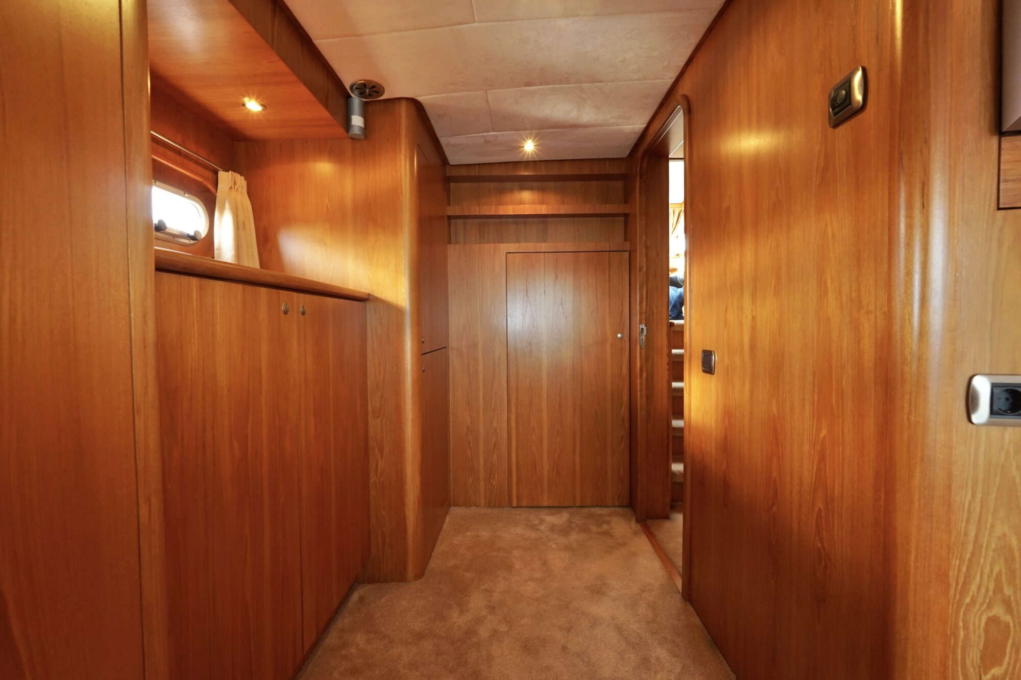 Van den Hoven Exclusive 18.00 VS