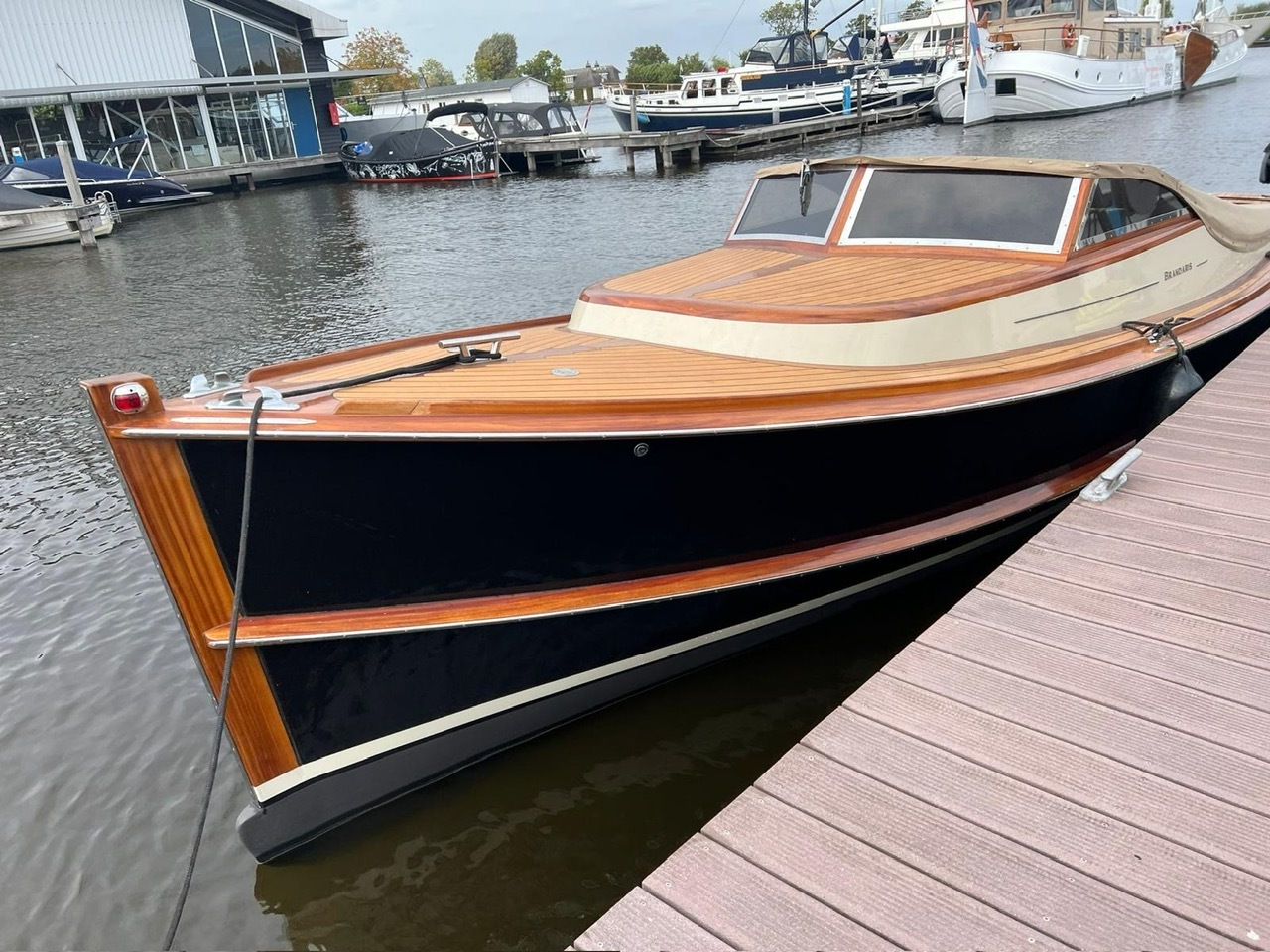 Brandaris Barkas 900 Cabin hoofdfoto: 1