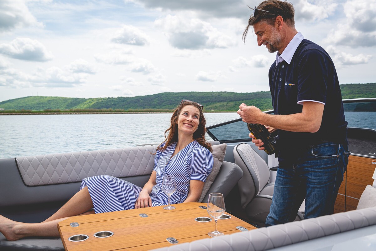 Alfastreet Marine 23 Cabin Evolution Electric