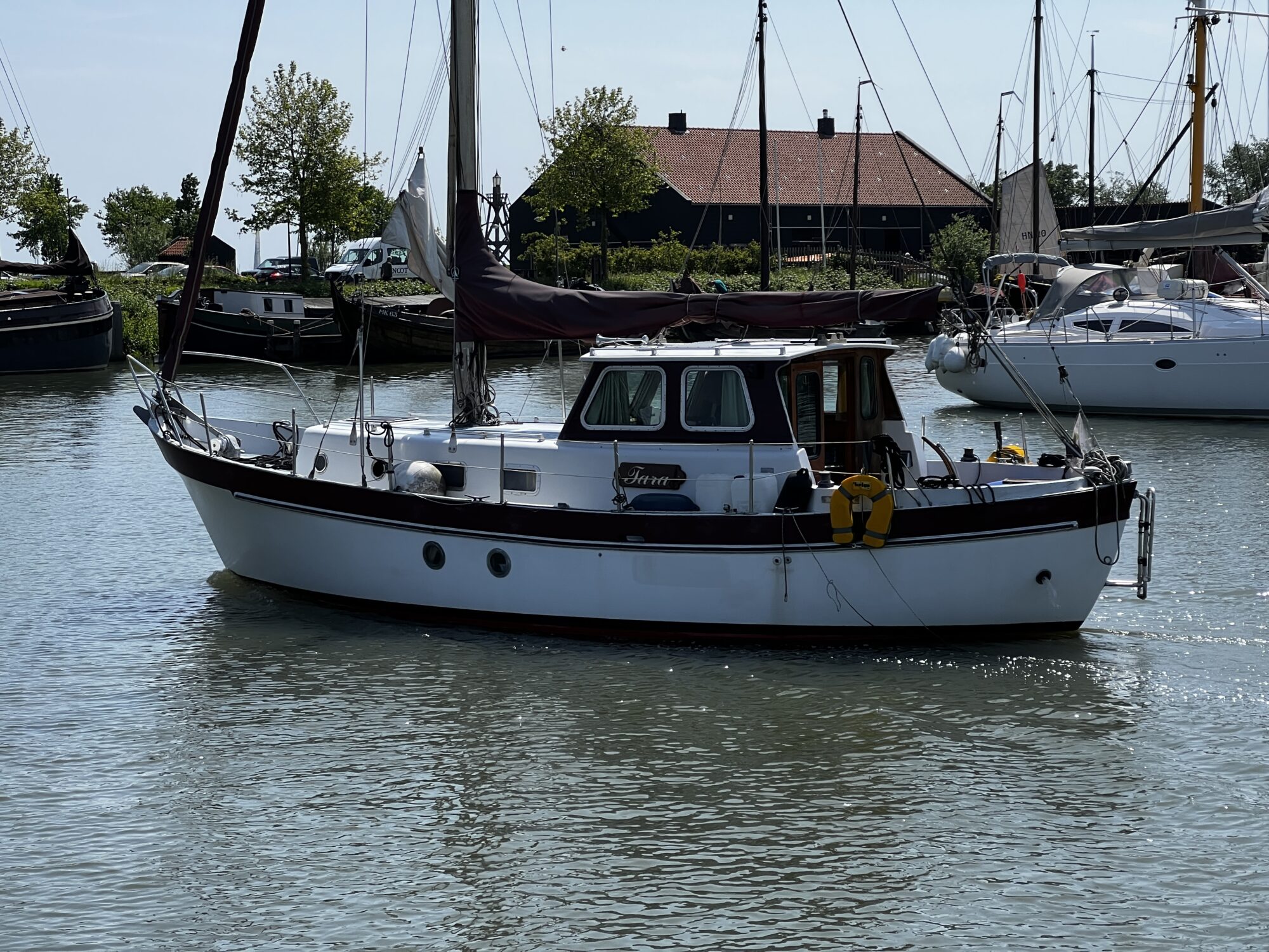 Dart Motorsailor 30