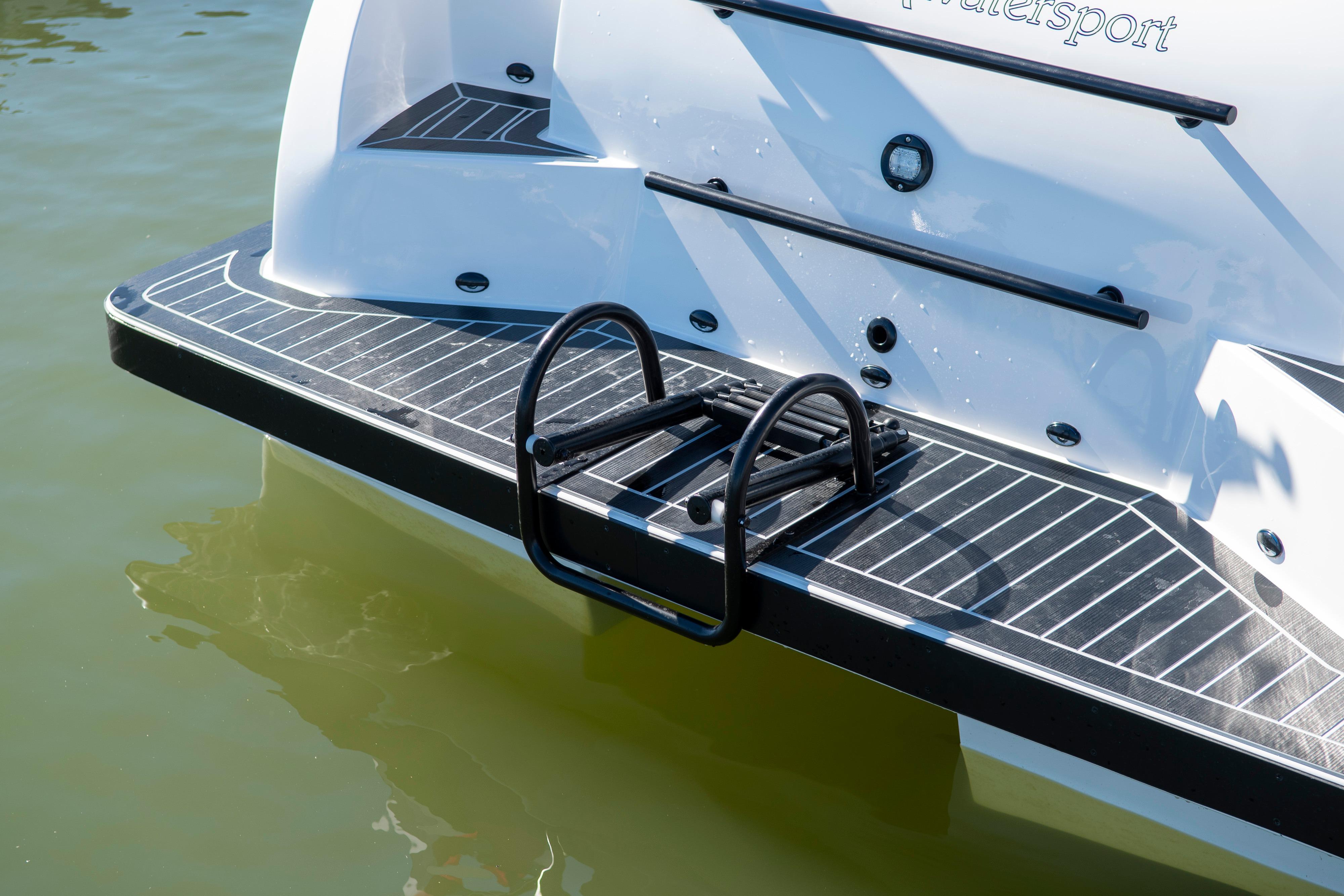 Lago Amore 633 Tender